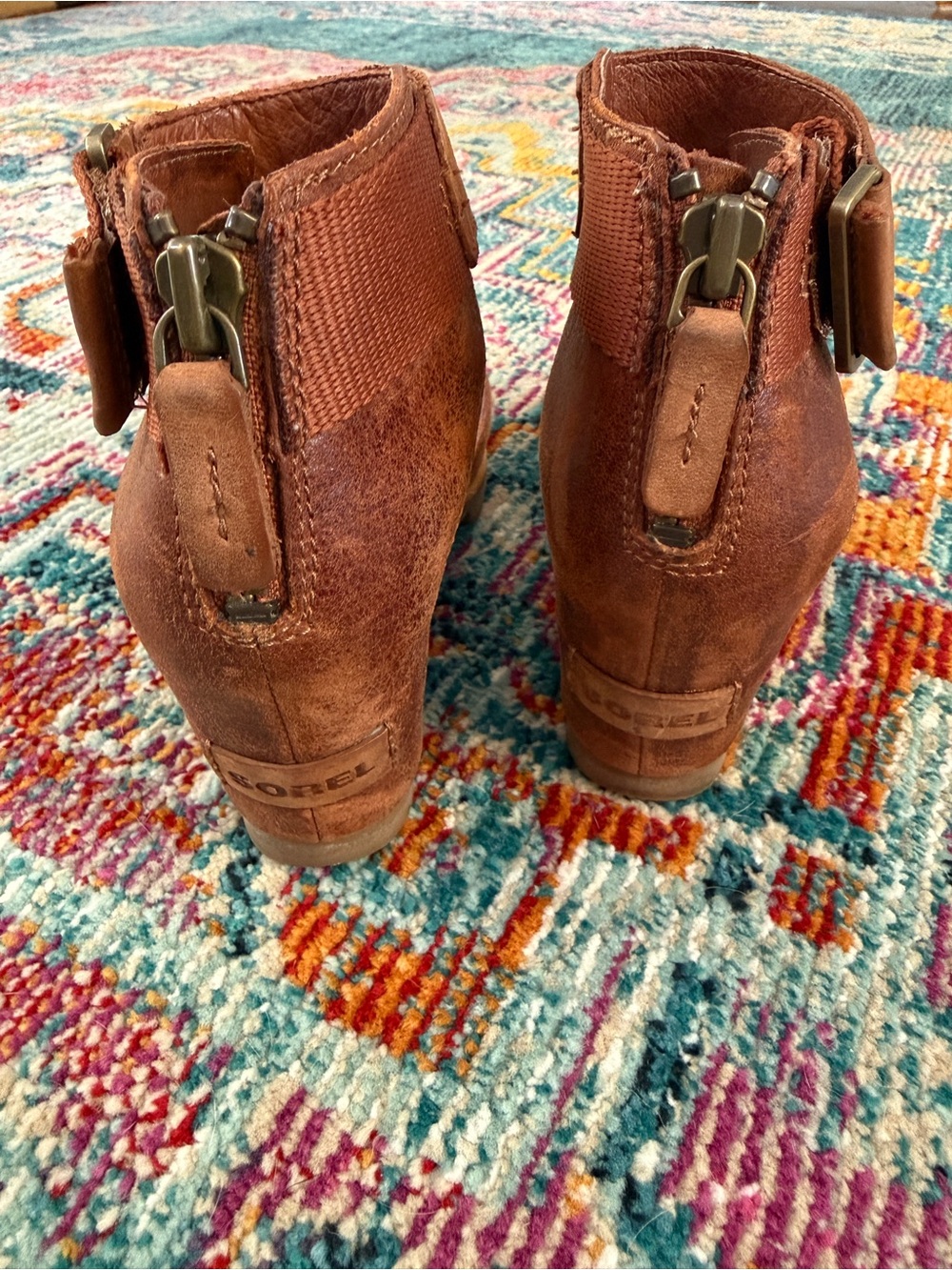 Sorel Joanie II Ankle Strap Wedge Sandals in camel/brown distressed leather. - Picture 4 of 6